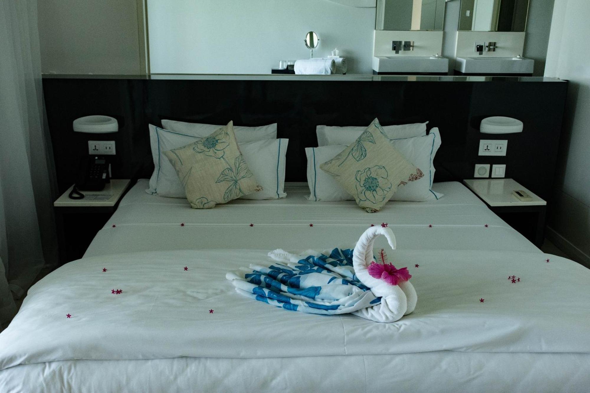 Baystone Boutique Hotel & Spa Grand Baie Exterior foto