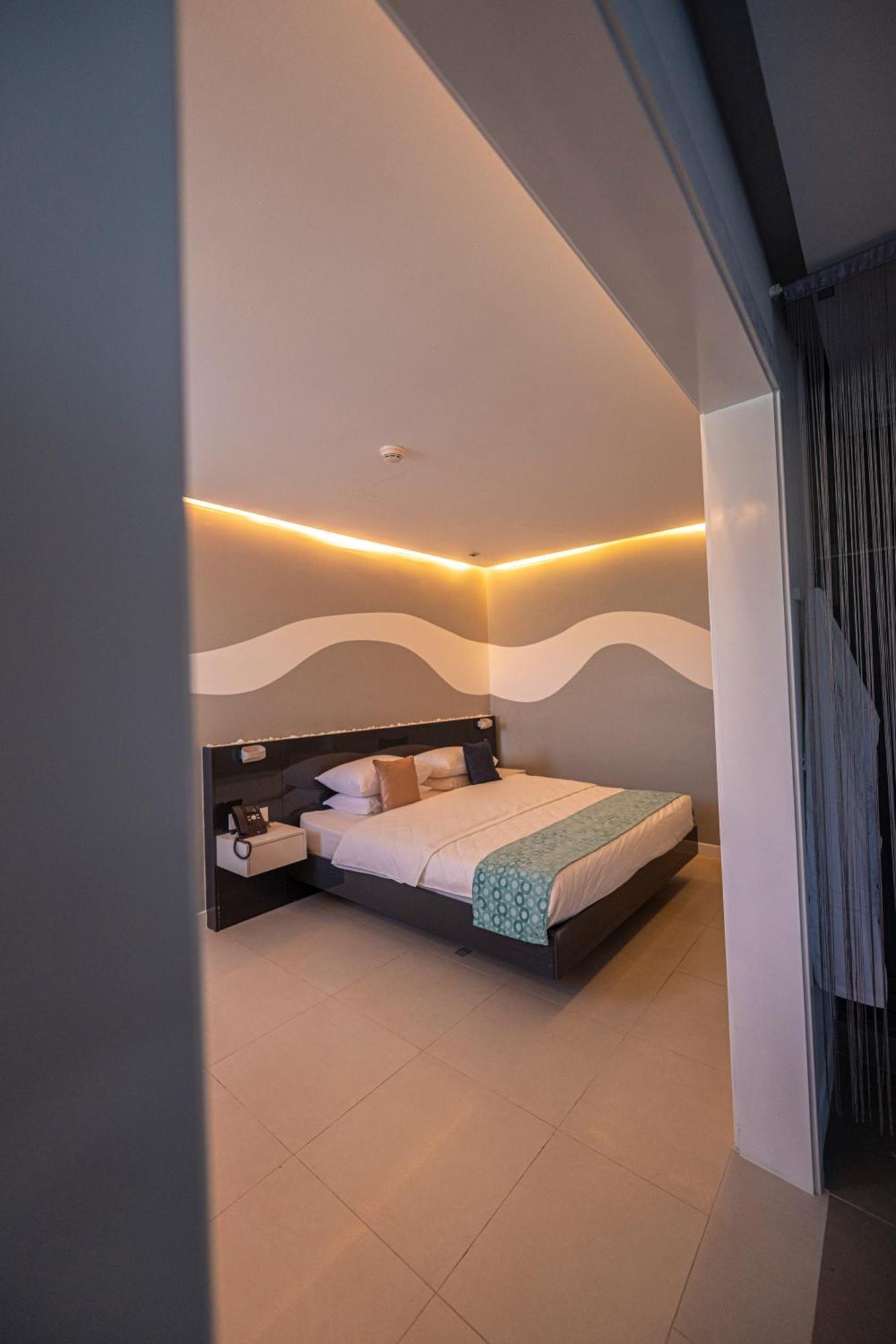 Baystone Boutique Hotel & Spa Grand Baie Exterior foto
